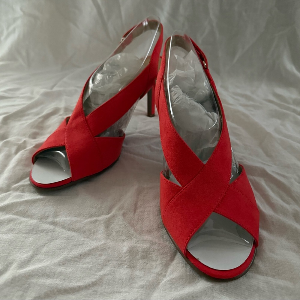Naturalizer Barrie Papaya Red Heel Size 9.5